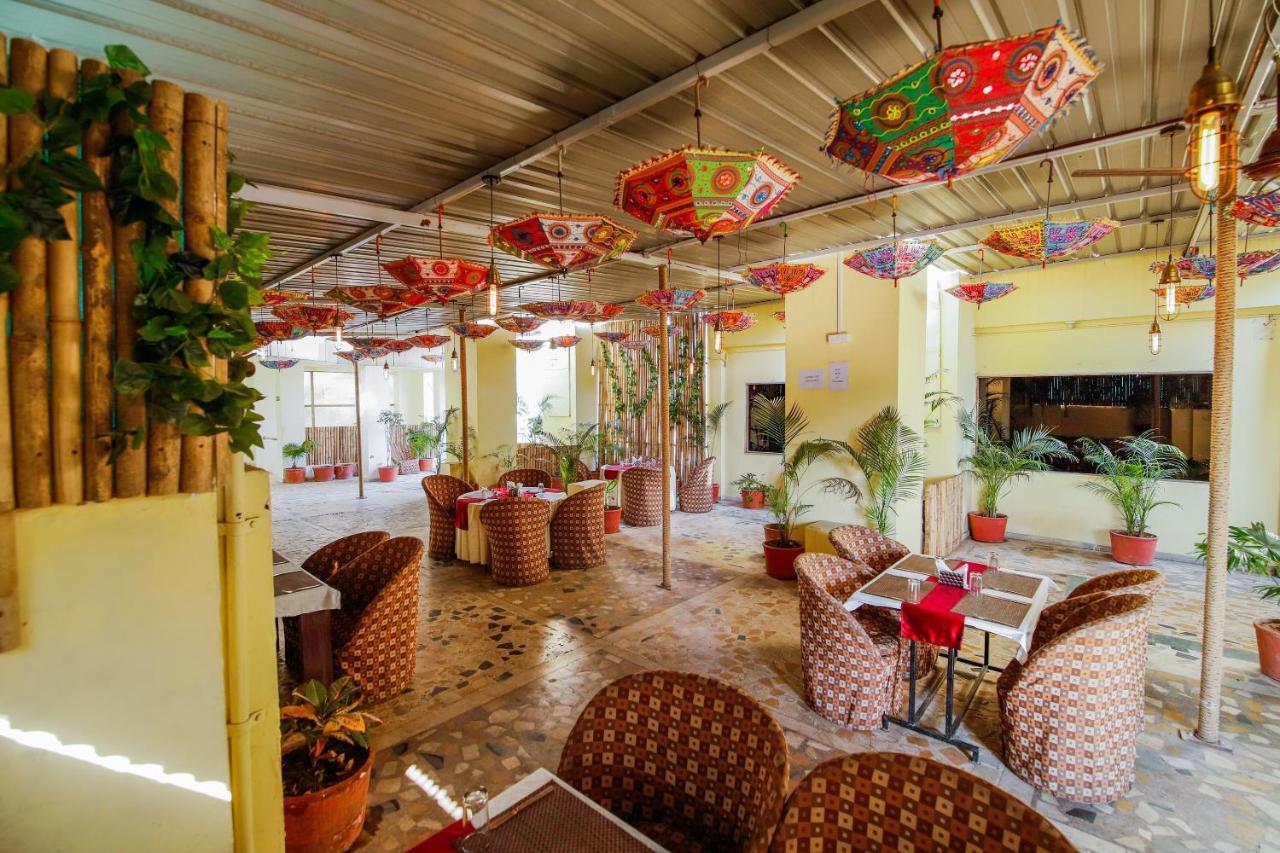 Oyo 24266 Gazebo Udaipur