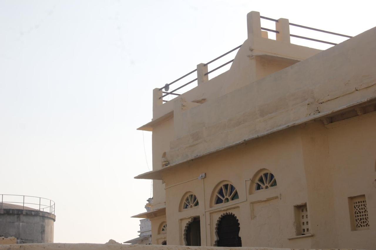 Castle Namahstay & Art Space Hostel *