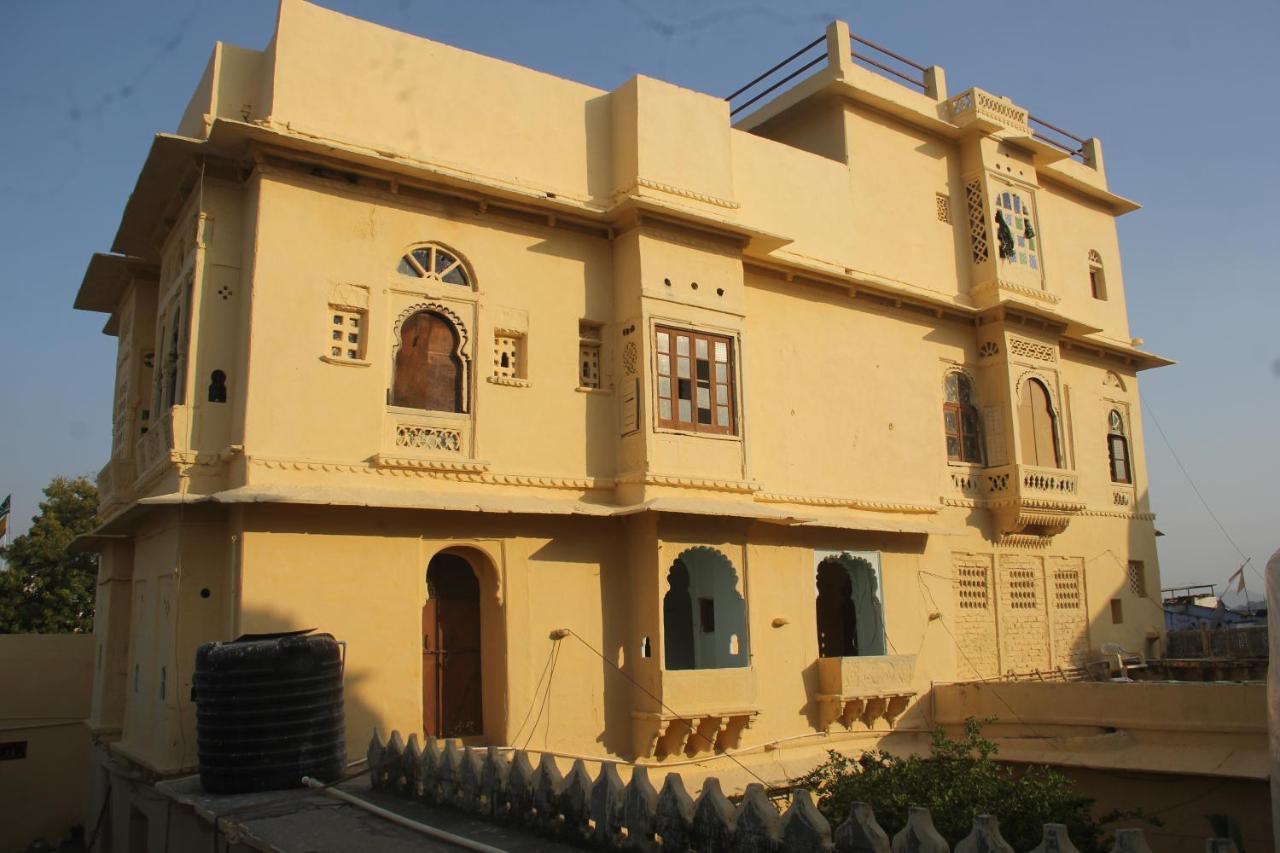 Hostel Castle Namahstay & Art Space *