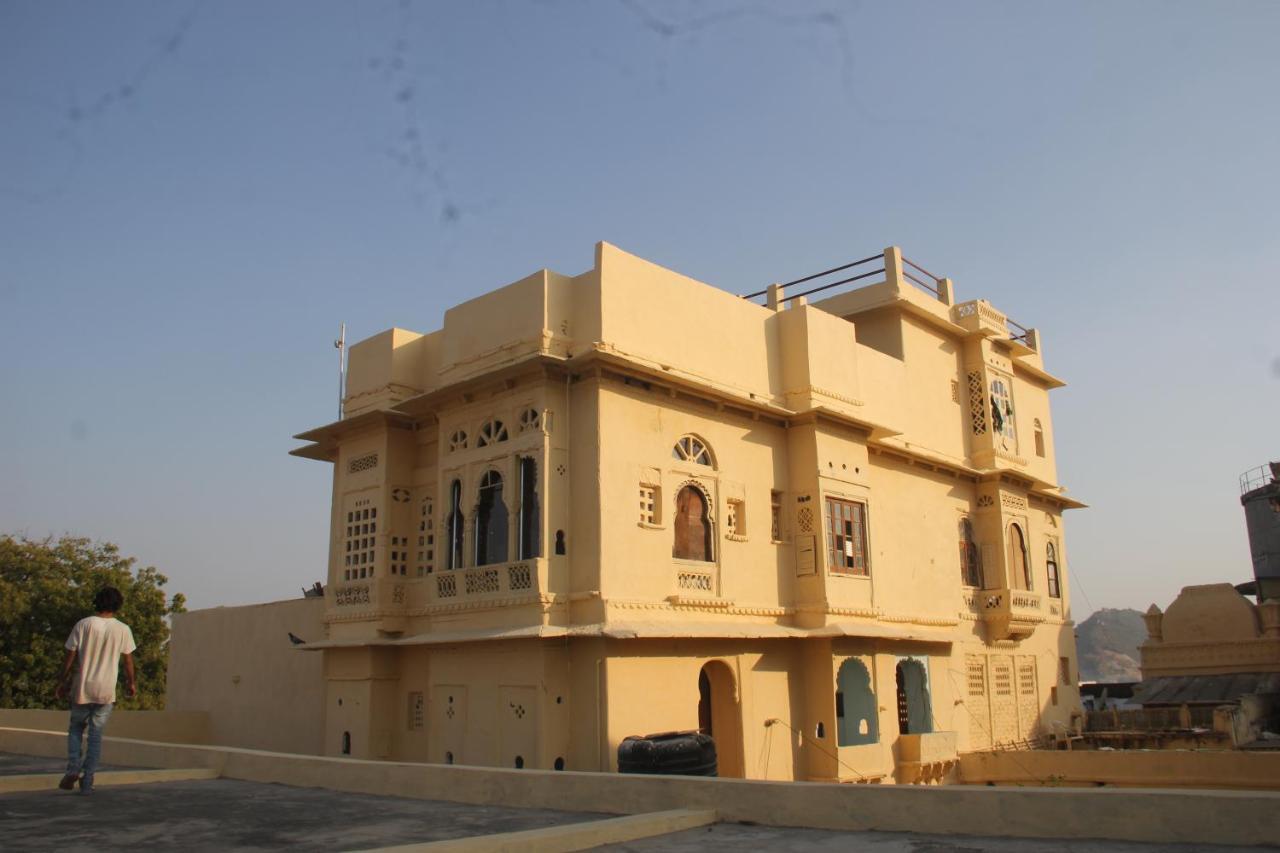 Castle Namahstay & Art Space Hostel Udaipur