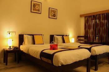 Oyo 1159 Hotel Chandra Prakash 2*