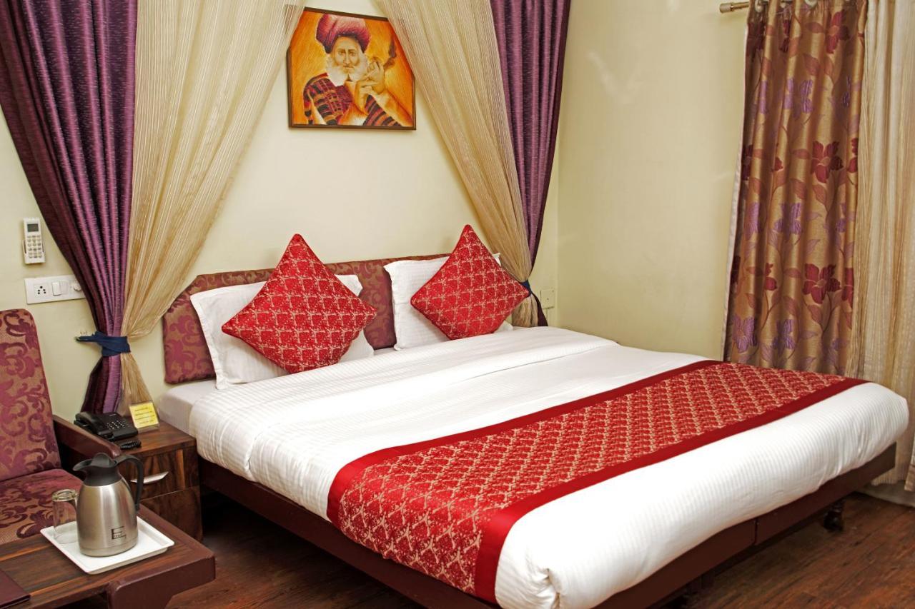 Padmini Palace Hotel 2*