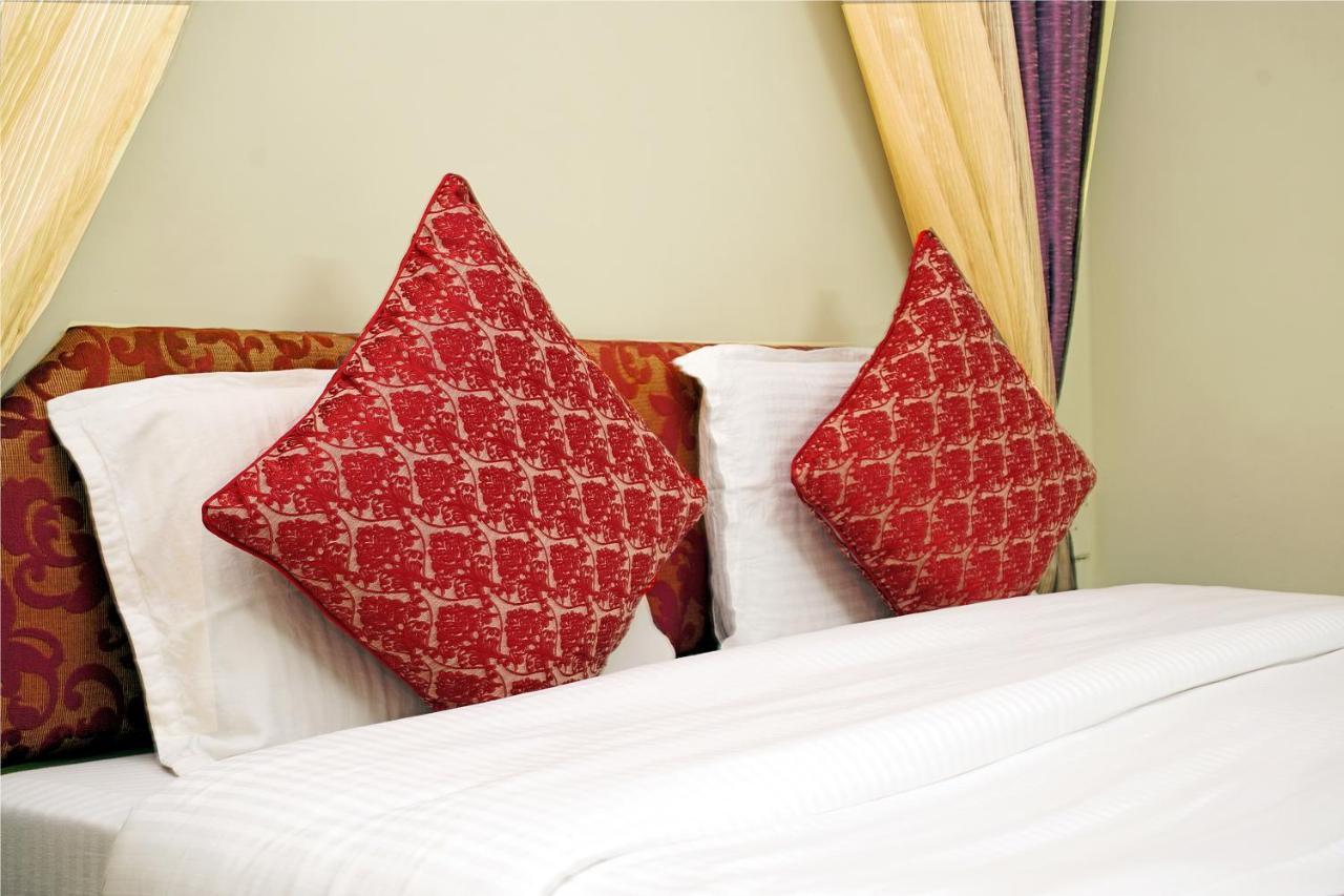 Padmini Palace 2*