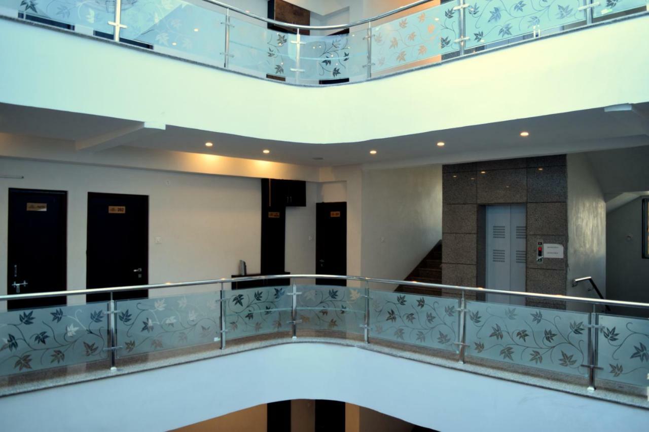 Four Season Hotel 3*