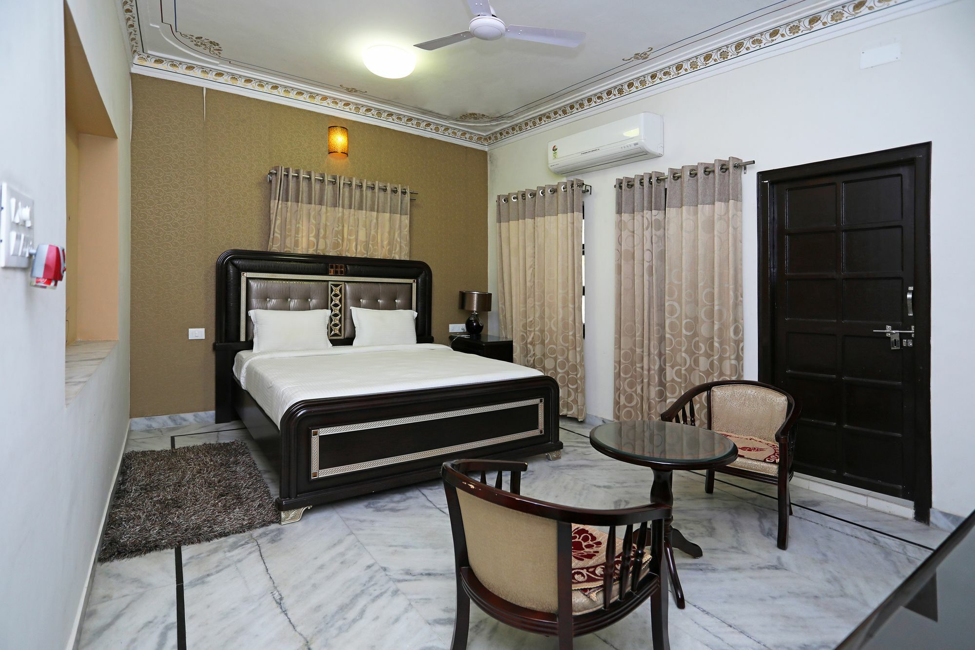 Oyo Heritage Near Palace * Udaipur