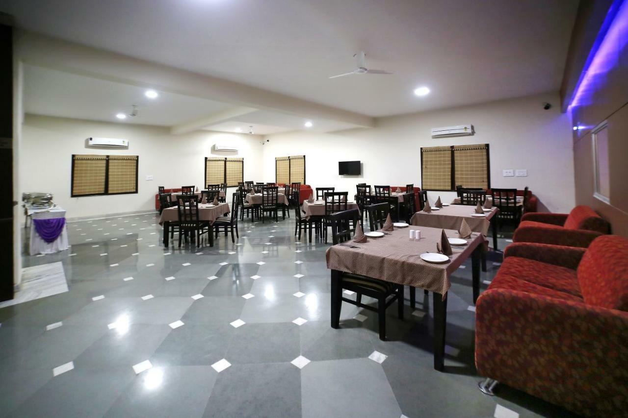 Royal Pratap Niwas 3*