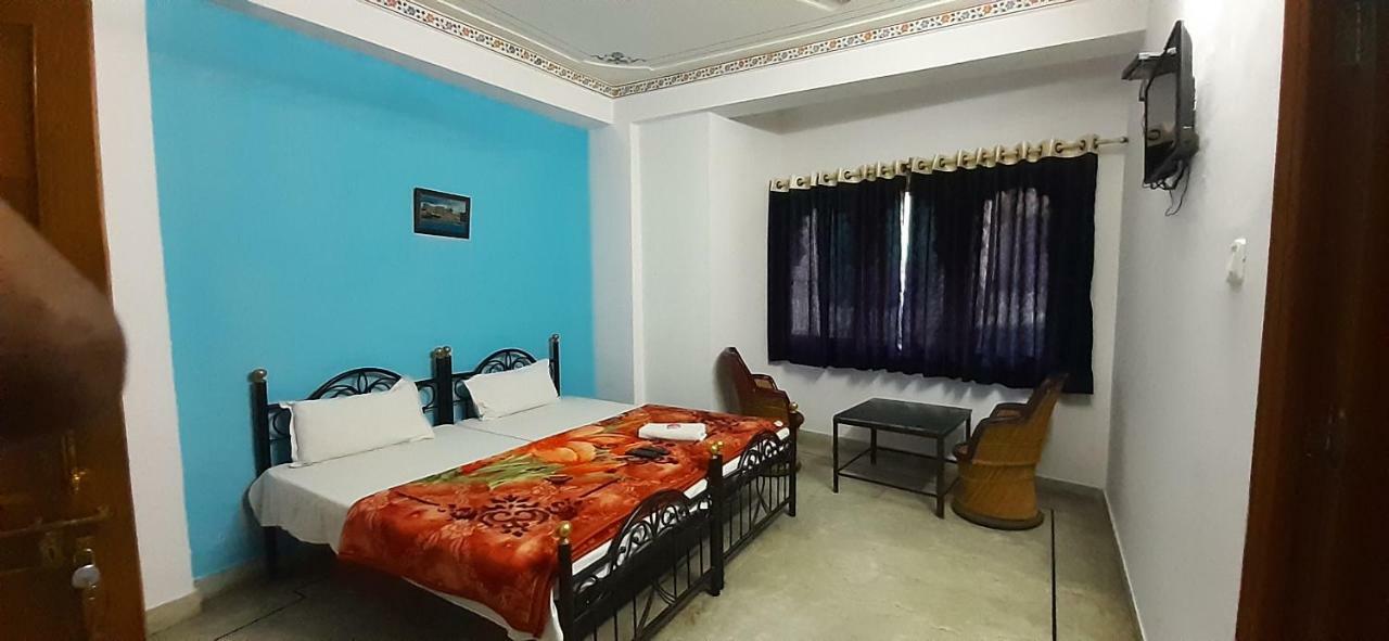 Ishwar Palace Hotel