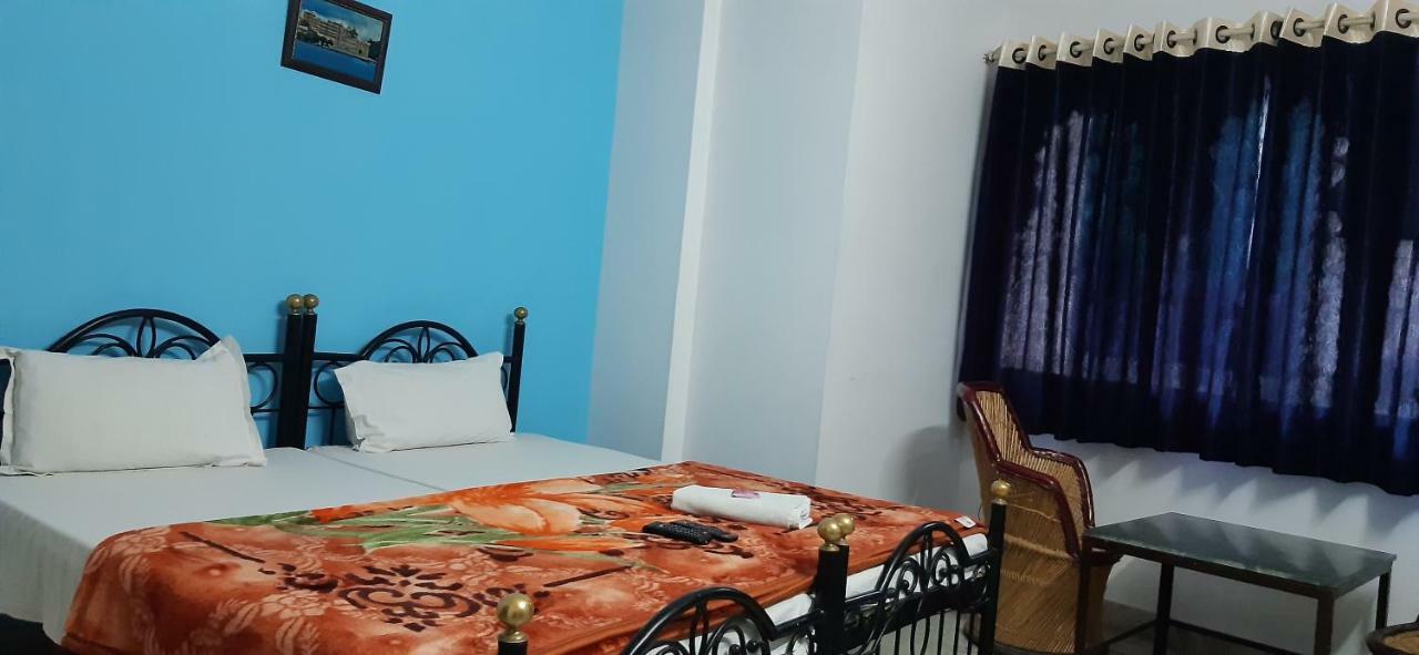 Hotel Ishwar Palace
