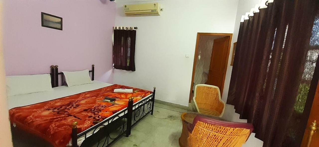Hotel Ishwar Palace
