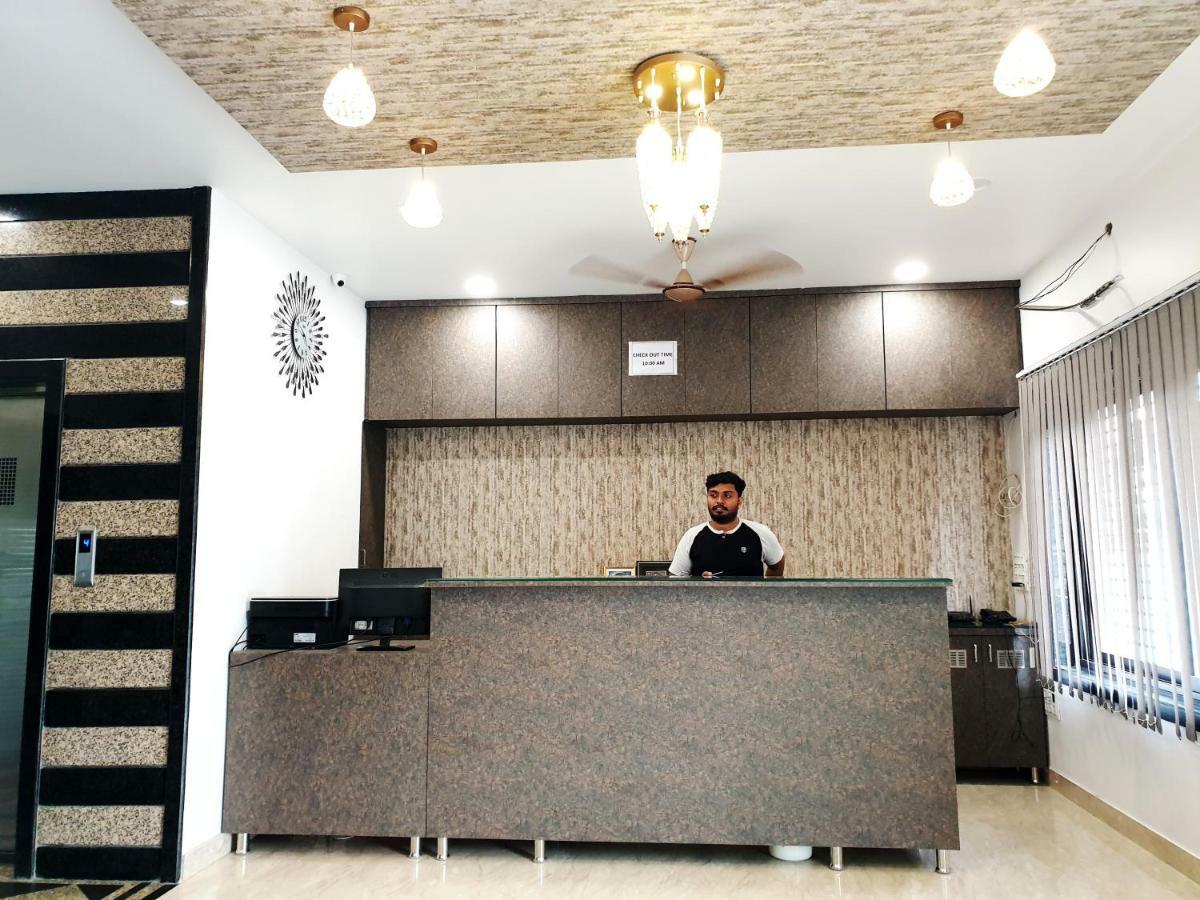 Vardan Hotel 2*