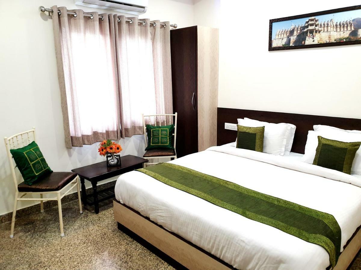 Vardan Hotel