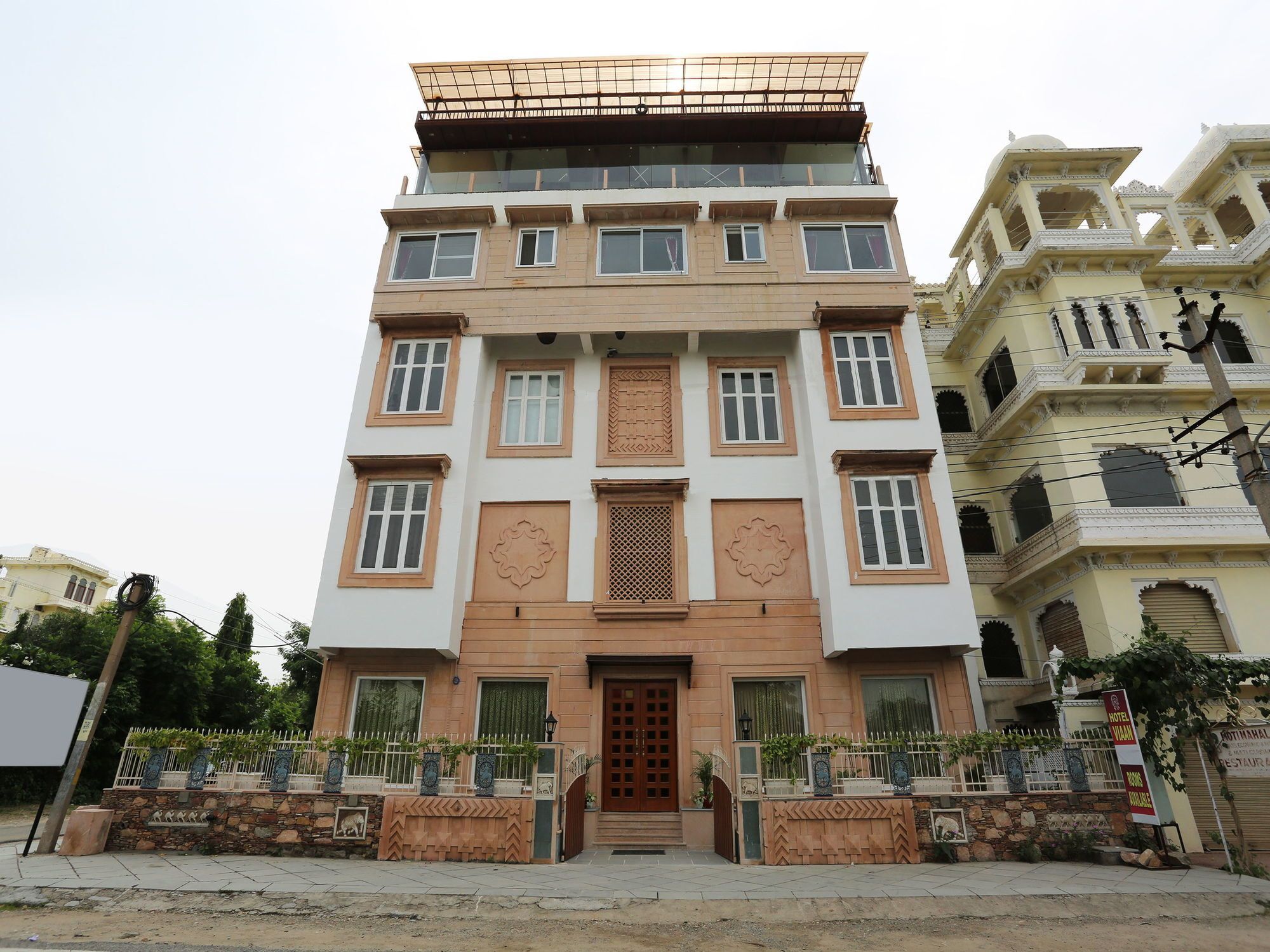 Oyo 9350 Viaan 3*
