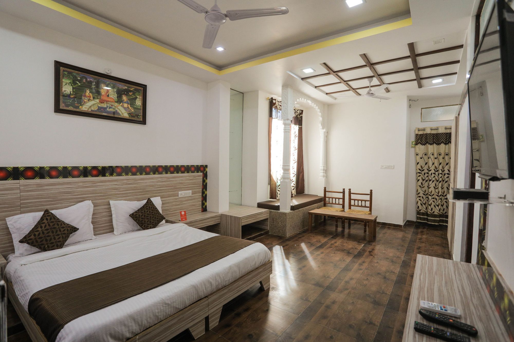 Oyo 9760 Tej Near Celebration Mall 2*