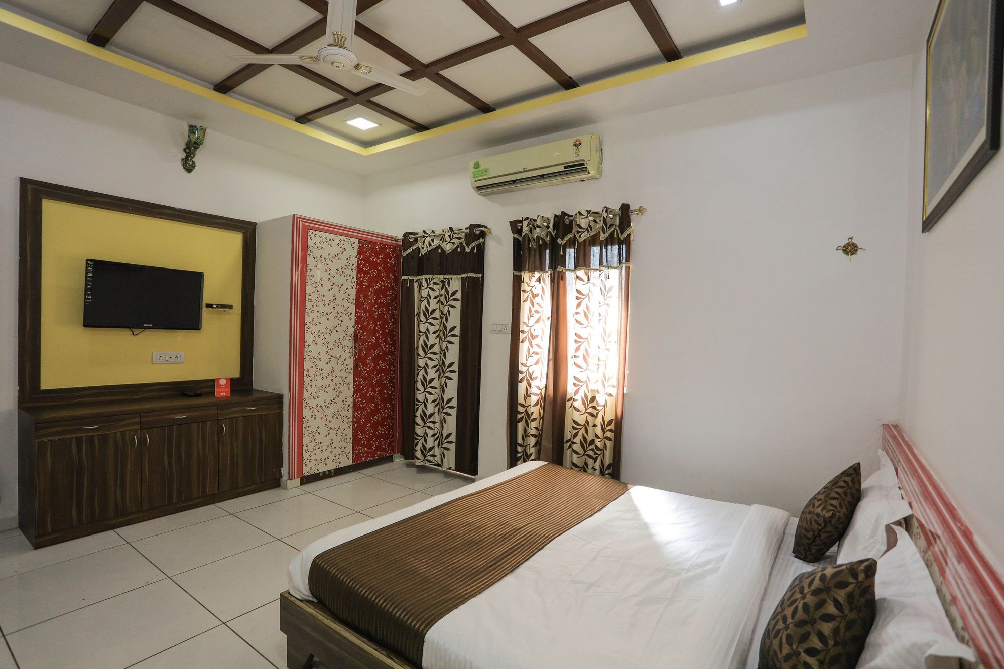 Oyo 9760 Tej Near Celebration Mall Hotel Udaipur