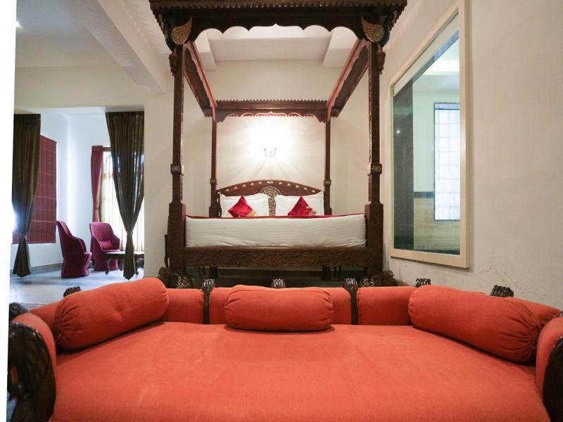 Hotel Brahma Niwas - By The 3*