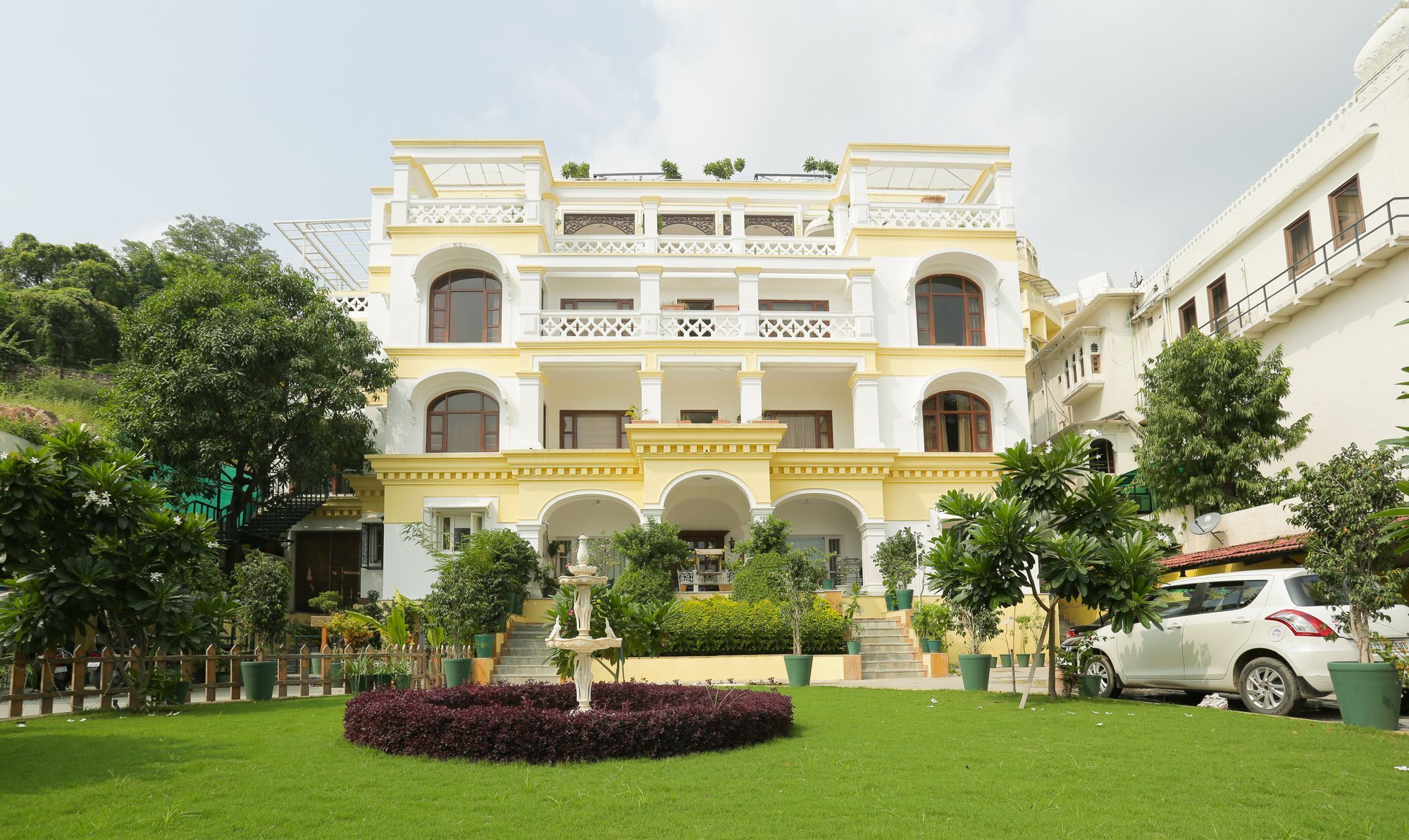 Brahma Niwas - By The Hotel 3*