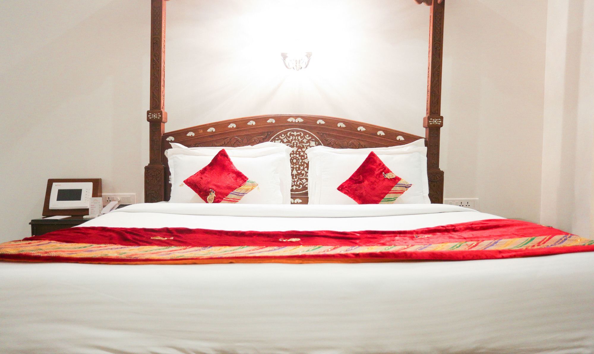 Hotel Brahma Niwas - By The 3*