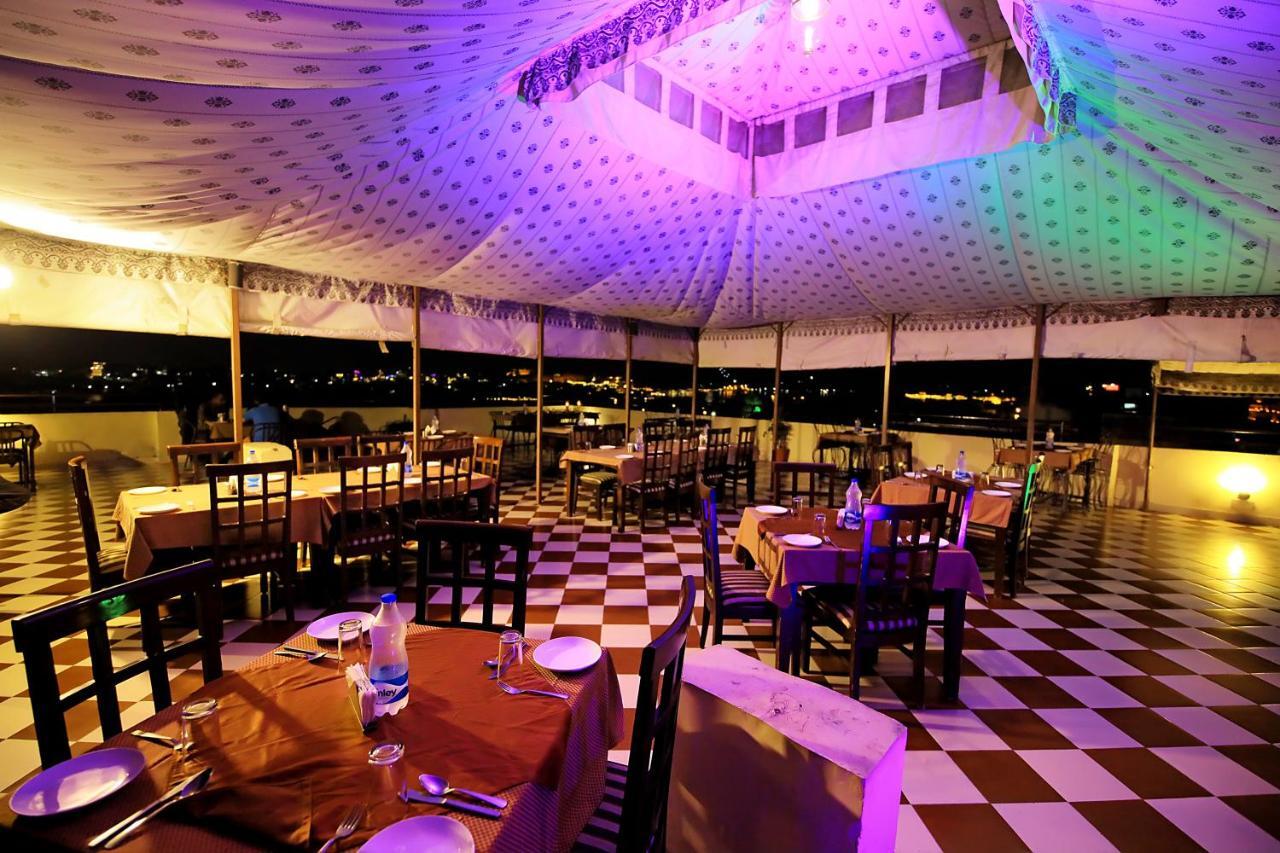 Royal Pratap Niwas 3*
