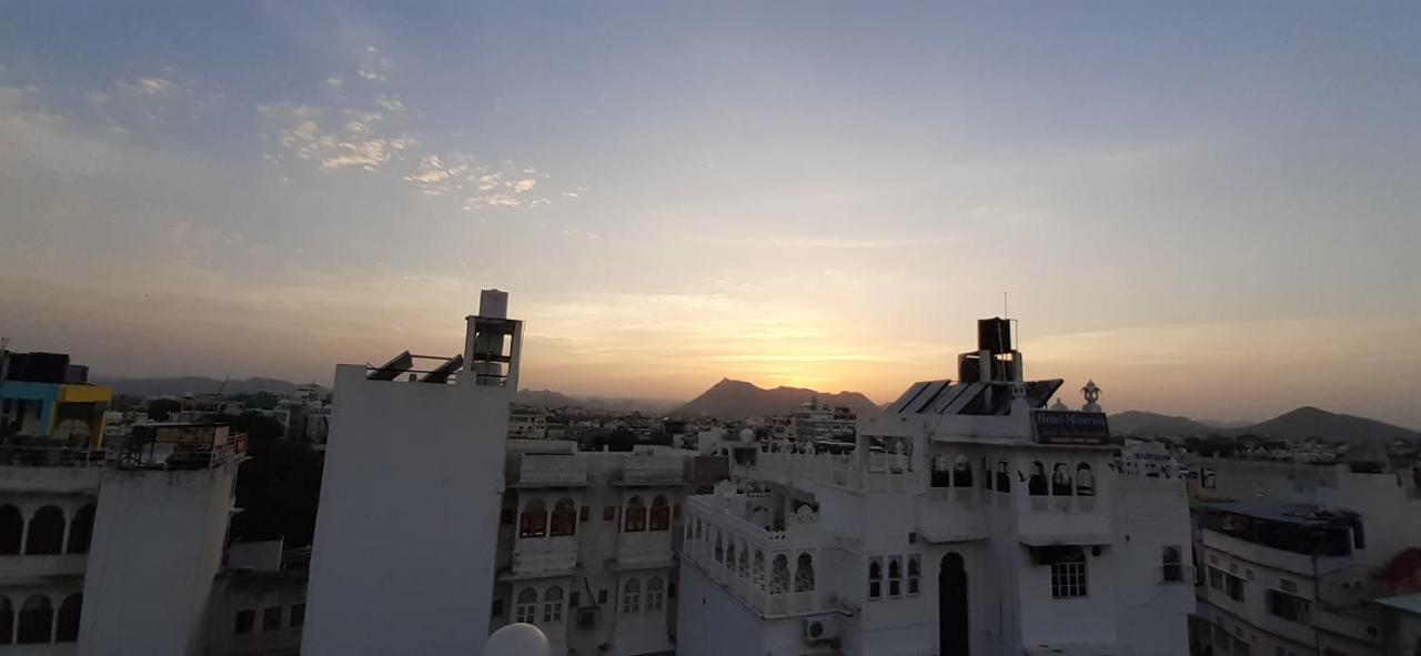 Hotel Ishwar Palace