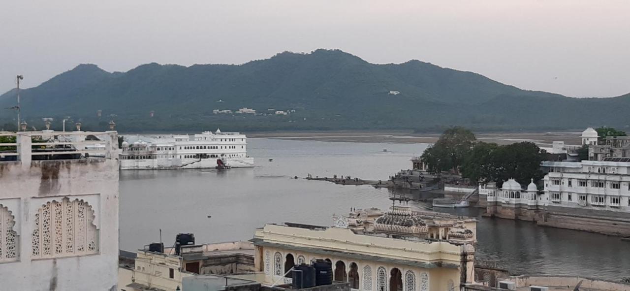 Ishwar Palace Hotel