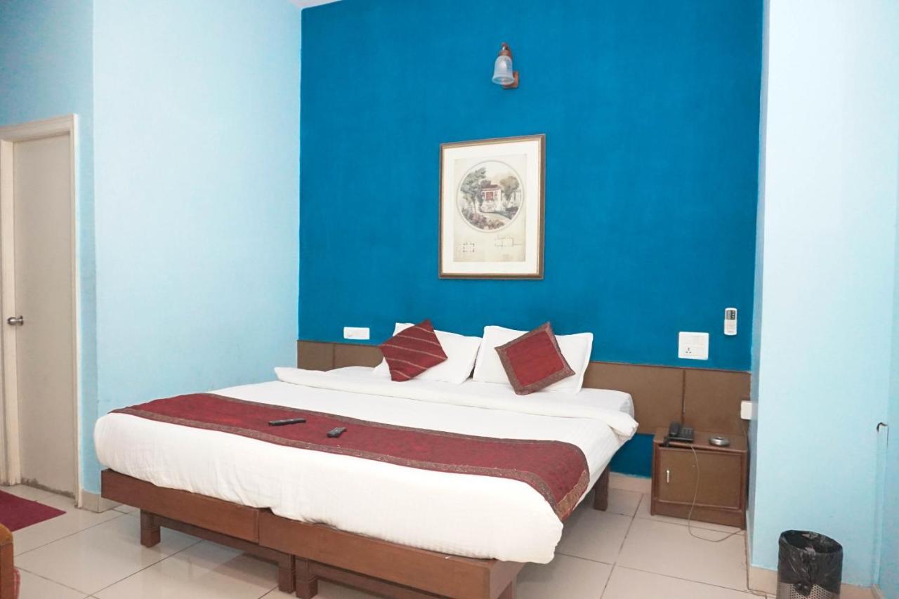 Sapphire Apartment