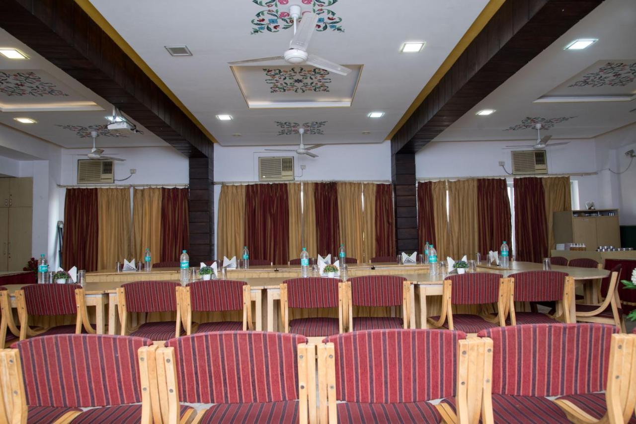 Gorbandh Hotel