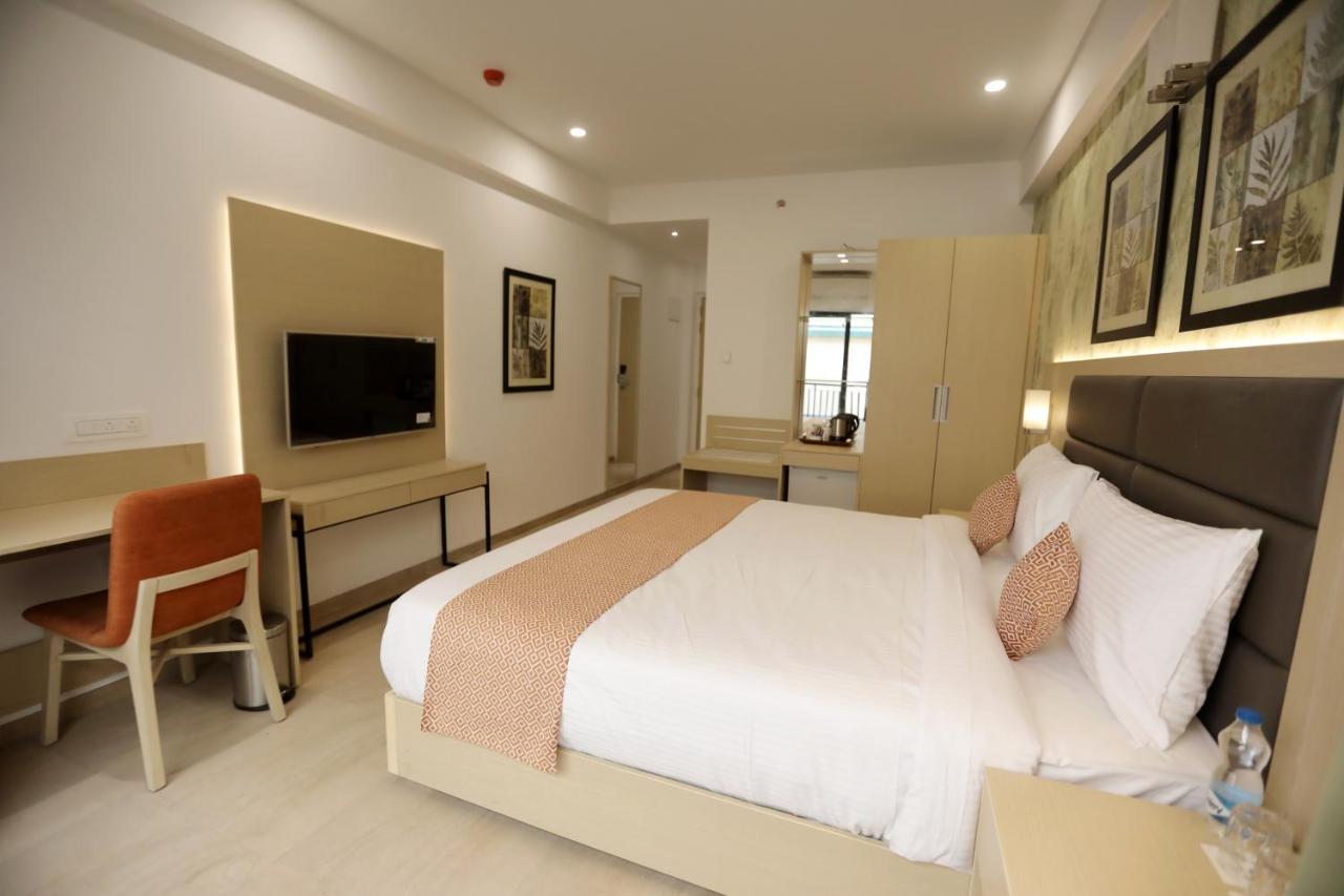 Shourya Residency Gulab Bagh Hotel