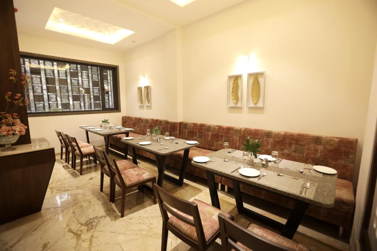 Shourya Residency Gulab Bagh 3*