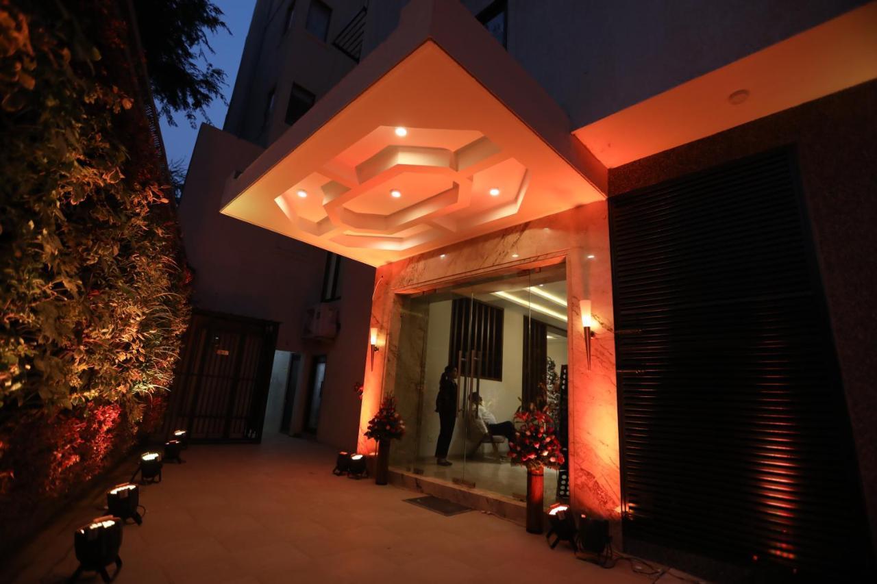 Hotel Shourya Residency Gulab Bagh