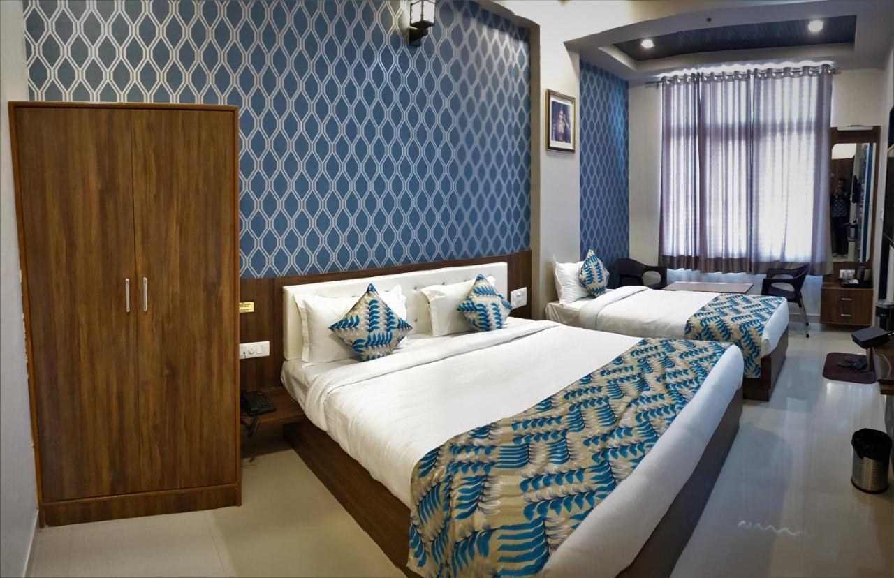 Oasis Park Hotel 3*