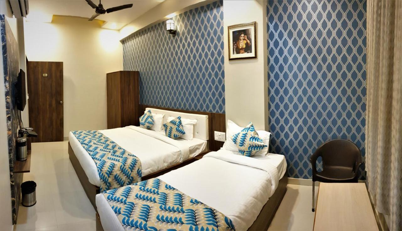 Oasis Park Hotel 3*