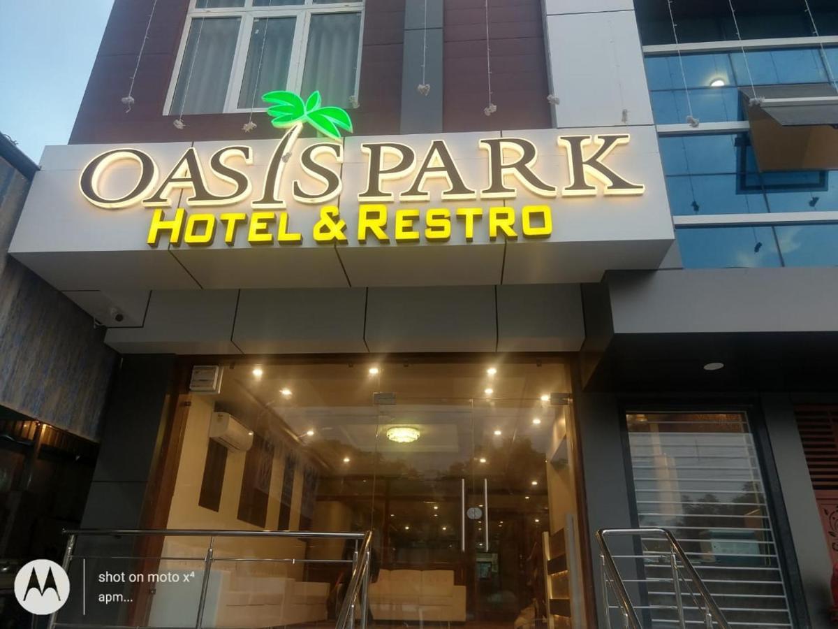 Oasis Park Hotel 3*