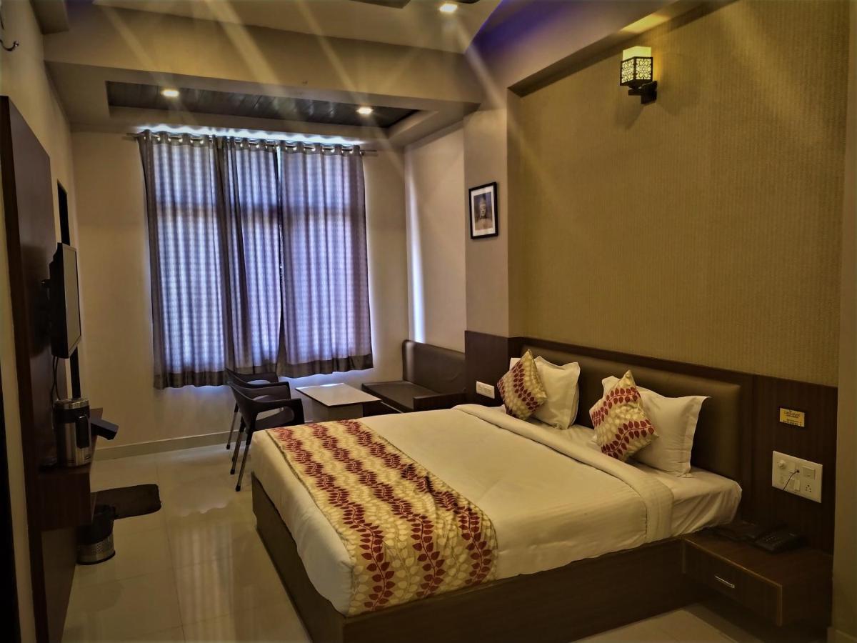 Hotel Oasis Park