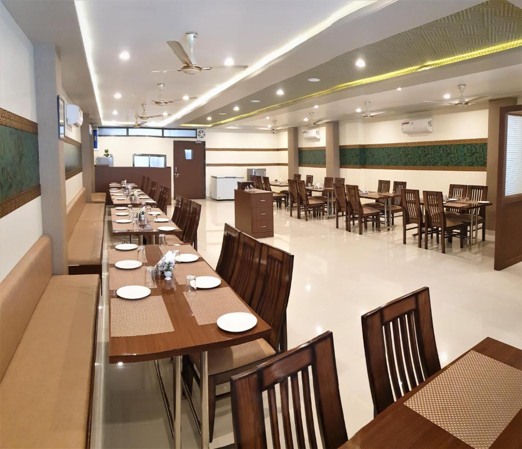 Hotel Oasis Park Udaipur