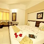 Hotel Ashish Palace