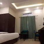 Hotel Paradise Inn