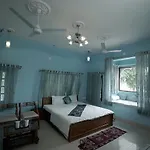 Devendragarh - A Boutique Lake Facing Guest House On Lake Fateh Sagar