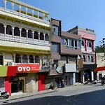 Oyo Flagship 2421 Hotel The Ishani