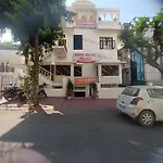 Hotel Kalika Palace