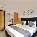 Hotel Sparkle Inn Just 400 Meters From Udaipur Railway Station