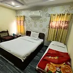 Hotel Gokul Palace
