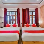 Oyo Flagship 40796 Banjara Luxury Stay