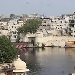 Hotel Shiv Palace