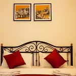 Rising Shemesh Home Stay
