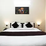 Hotel Lotus Inn Near Udaipur City Railway Station