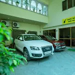 Tripli Hotels Shiv Villas