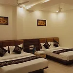 Hotel Vrinda Inn