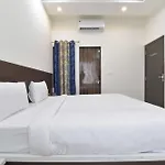 Collection O 83988 Hotel Clear Sky