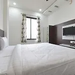 Collection O 83988 Hotel Clear Sky