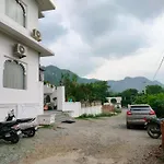 Treebo Jheel Mahal